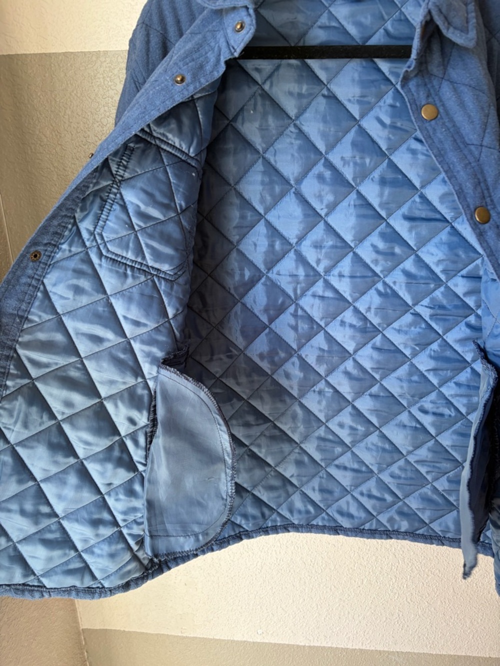 Benny Gold Men’s Large Blue Quilted Jacket Shacket Snap Pockets Collared Lined - Picture 9 of 10